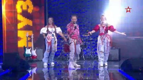 Шоу-группа ходулистов «БАЛАГАН» — видео выступления