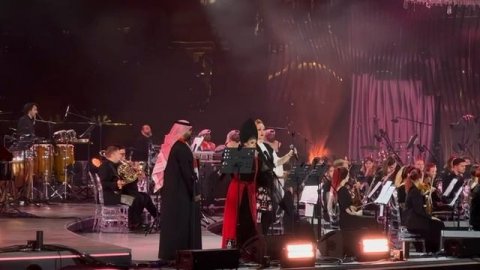 Мультимедийный оркестр Nella Musica Orchestra — видео выступления