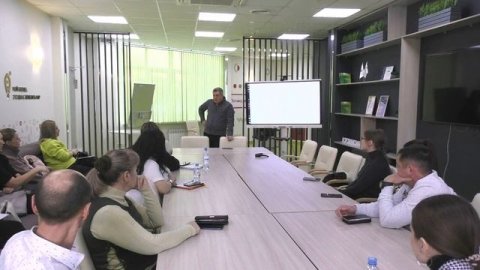 Спикер по продажам Дмитрий Сапунов — видео выступления