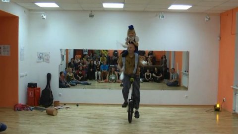 Школа жонглёров «ОГО» — видео выступления