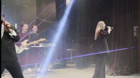 Кавер-группа Гастроли — видео выступления