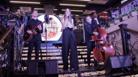 Джаз и кавер-группа «IRIS BAND» — видео выступления