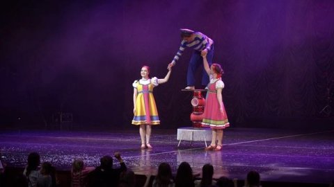 Шоу братьев Непочатых — видео выступления