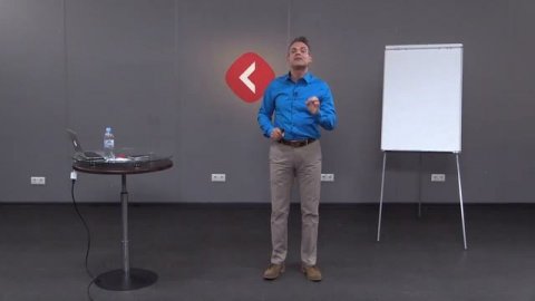 Спикер по клиентскому сервису Виталий Антощенко — видео выступления